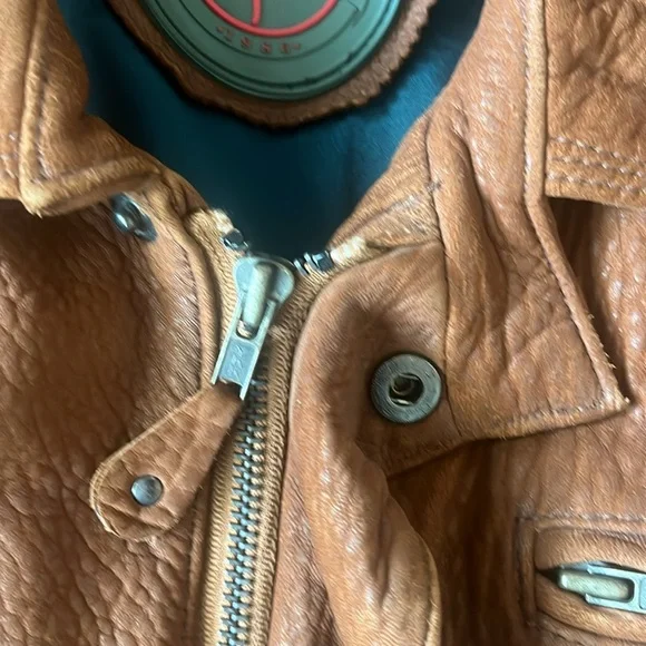 Jacket - Picture 3 of 10